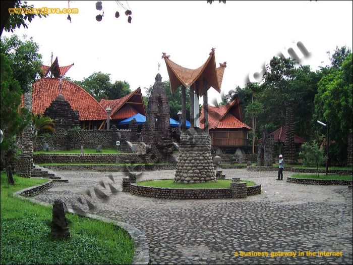 Wisata Sejarah Indonesia